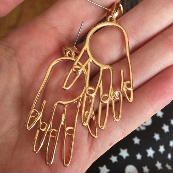 Hand Earrings - Picture 2 of 4